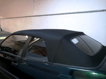 Remplacement d'une capote en Alpaga noire sur Golf 3 Cabriolet par RC Sellerie RC Sellerie
