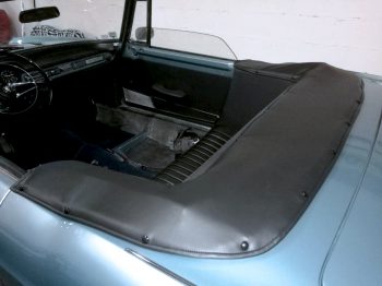 Couvre-capote 404 Cabriolet par RC Sellerie RC Sellerie
