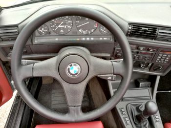 Gainage volant cuir BMW 325 E30 par RC Sellerie RC Sellerie