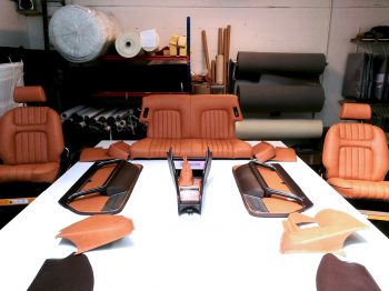 Gainage en simili cuir d'élements intérieurs sur 504 Cabriolet par RC Sellerie RC Sellerie