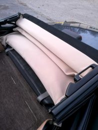 Remplacement du ciel de toit Jaguar XJS Cabriolet par RC Sellerie RC Sellerie
