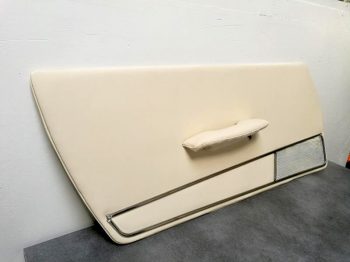 Rénovation panneaux de portes Peugeot Coupé 404 par RC Sellerie RC Sellerie