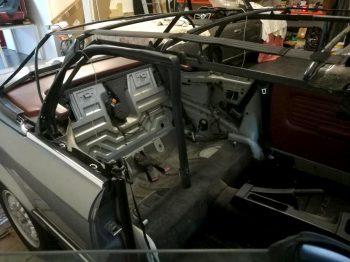 Restauration capote BMW 325 E30 cabriolet par RC Sellerie RC Sellerie
