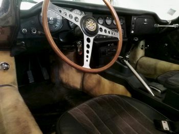 Sellerie Cuir Jaguar type E avant rénovation par RC Sellerie RC Sellerie