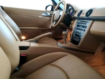 Siège cuir nettoyé et hydraté sur Porsche Boxster par RC Sellerie RC Sellerie