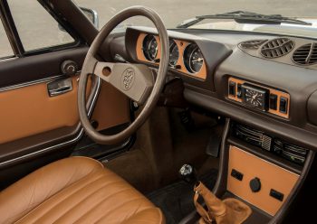 Gainage cuir portes combiné et décors console Cabriolet 504 par RC Sellerie RC Sellerie