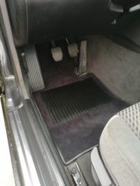 Réalisation tapis moquette luxe Coupé BMW E36 par RC Sellerie RC Sellerie