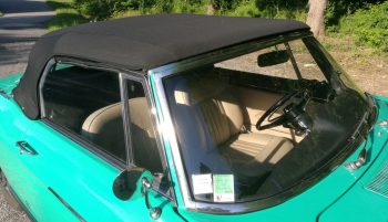 Remplacement capote cabriolet Peugeot 404 par RC Sellerie RC Sellerie