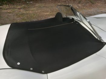 Réalisation d’un couvre tonneau Jaguar XK 120 par RC Sellerie RC Sellerie