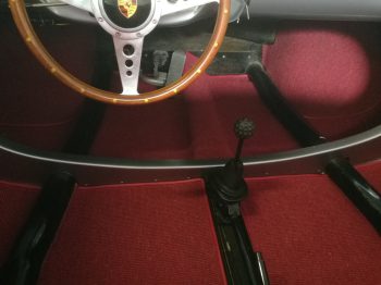Réalisation moquettes Porsche Spider 555 par RC Sellerie RC Sellerie