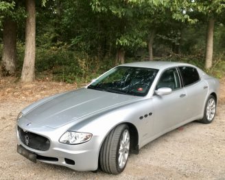 Rénovation ciel de toit et ses ébénisteries sur Maserati Quattroporte par RC Sellerie RC Sellerie
