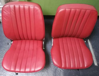 Siège après rénovation de la matelassure et du simili-cuir par RC Sellerie RC Sellerie