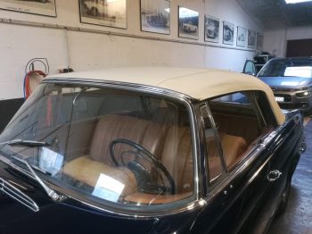 Mercedes W111 Cabriolet remplacement capote en alpaga par RC Sellerie RC Sellerie