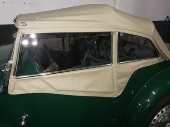 Remplacement vitrage latéral MG TD par RC Sellerie RC Sellerie