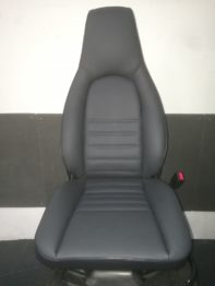 Réalisation d'un intérieur complet en cuir see blau sur Porsche 911 - 964 par RC Sellerie RC Sellerie