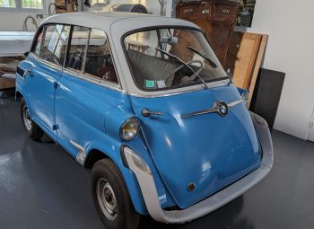 Réalisation et Remplacement du ciel de toit en suédine par RC Sellerie RC Sellerie