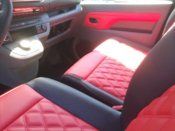 Réalisation d'une garniture avec losanges en simili par RC Sellerie RC Sellerie