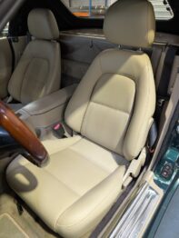 Réalisation d'une sellerie cuir sur Mazda MX5 NB par RC Sellerie RC Sellerie