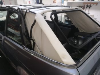 Remplacement du ciel de toit d'une Golf 1 Cabriolet par RC Sellerie RC Sellerie