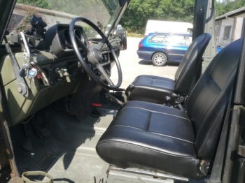 Rénovation des sièges avant en simili d'un Peugeot P4 par RC Sellerie RC Sellerie