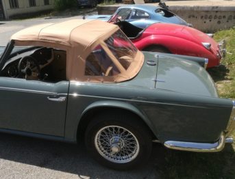 Remplacement capote vinyle Triumph TR4 par RC Sellerie RC Sellerie
