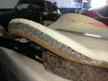 Renfort latéral des dossiers pour augmenter l'effet baquet des sièges et obtenir un meilleur maintien - VW Coccinelle par RC Sellerie RC Sellerie