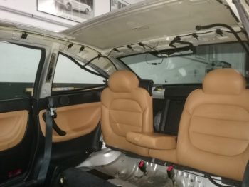 Dépose du ciel de toit Coupé 406 pour remplacement du tissu par RC Sellerie RC Sellerie