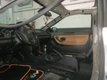 Dépose du ciel de toit Coupé 406 pour remplacement du tissu par RC Sellerie RC Sellerie