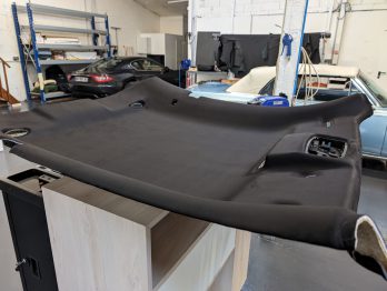 Remplacement du tissu de ciel de toit en alcantara et des ébénisteries latérales d'une Maserati Gran Turismo par RC Sellerie RC Sellerie