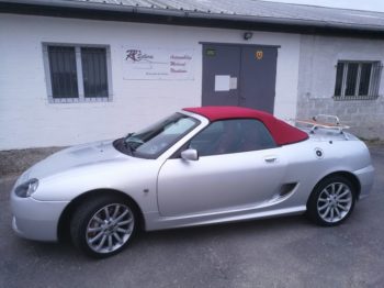 Remplacement d'une capote en Alpaga sur une MG TF Anniversaire par RC Sellerie RC Sellerie