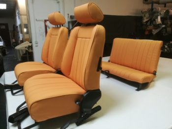 Réalisation d'une sellerie 104 ZS phase 1 en simili cuir et rénovation des mousses par RC Sellerie RC Sellerie