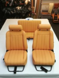 Réalisation d'une sellerie 104 ZS phase 1 en simili cuir et rénovation des mousses par RC Sellerie RC Sellerie