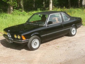 Remplacement de la capote en Alpaga noire d'une BMW E21 Baur par RC Sellerie RC Sellerie
