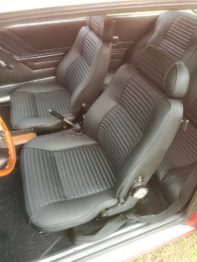 Rénovation complète d'un intérieur cuir sur un Coupé 2000 Bertone Alfa Romeo par RC Sellerie à Languenan RC Sellerie