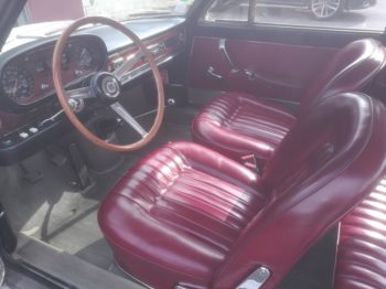 Photo après travaux de la rénovation de la suspension et des mousses d'assises avant d'une Lancia Flavia par RC Sellerie à Languenan RC Sellerie