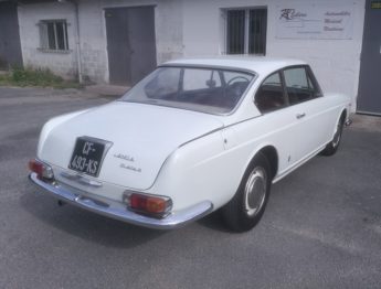 Rénovation de la sellerie d'une Lancia Flavia par RC Sellerie à Languenan RC Sellerie