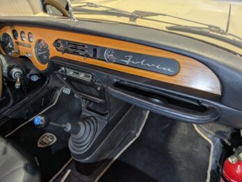 Rénovation de la planche de bord en vinyle d'une Lancia Fulvia Zagato par RC Sellerie RC Sellerie