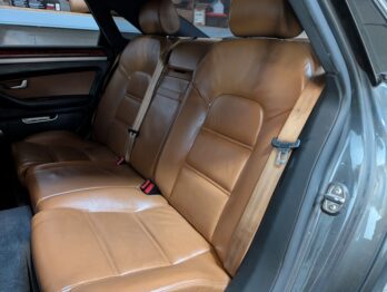 Nettoyage en profondeur et hydratation du cuir sur Audi A8 par RC Sellerie RC Sellerie