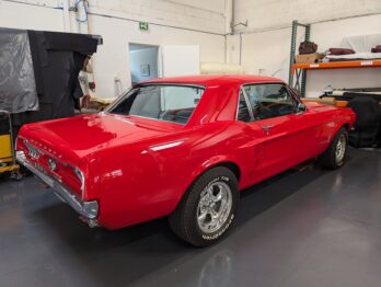 Remplacement des mousses du siège conducteur Ford Mustang chez RC Sellerie RC Sellerie